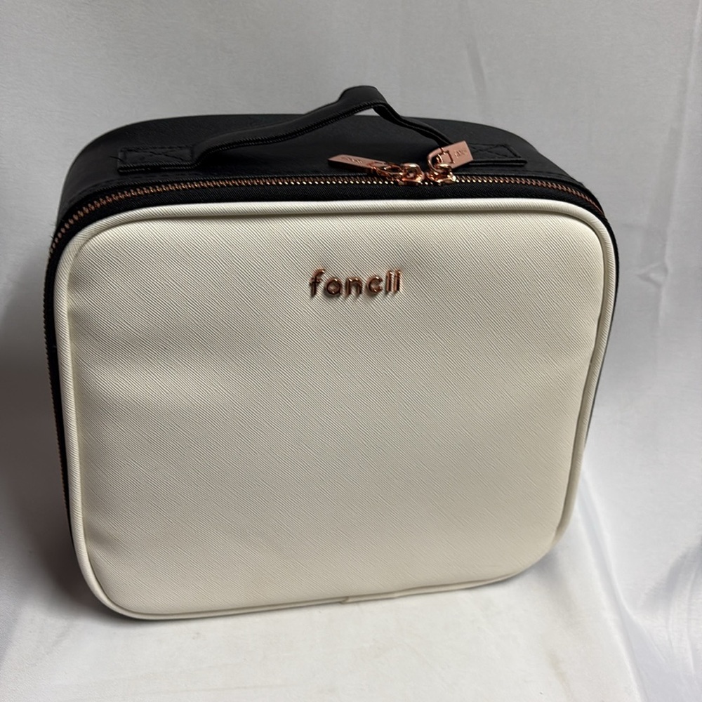 Fancii & Co. Madison Weekender Makeup Case Ivory And Black New